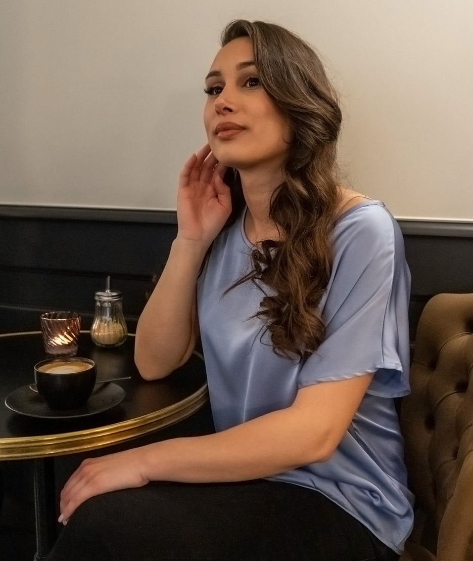 T-shirt effet satiné Unity jean de côté