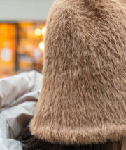 Bob en fausse fourrure camel détails