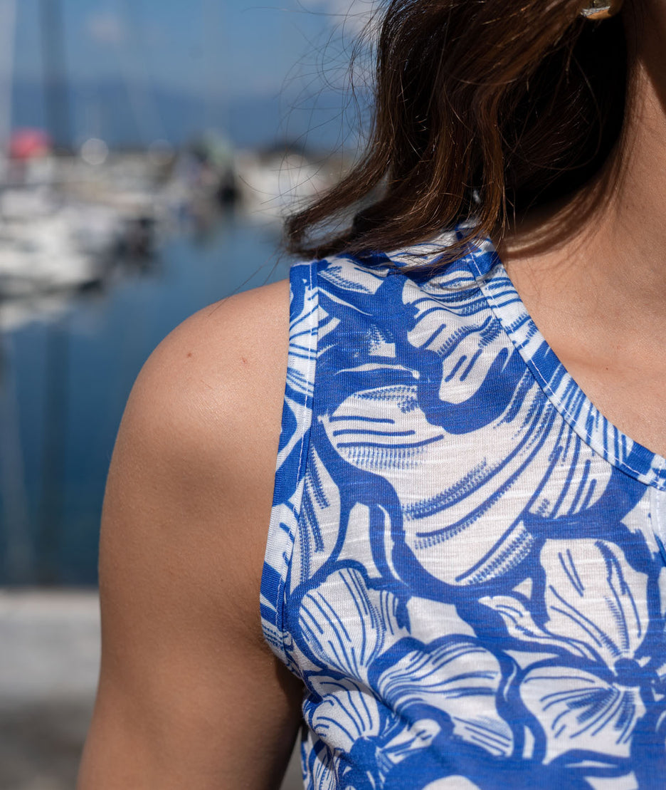 Débardeur à col v et imprimé floral bleu détail épaule