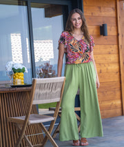 T-shirt à motif colorés Bora tenue complète