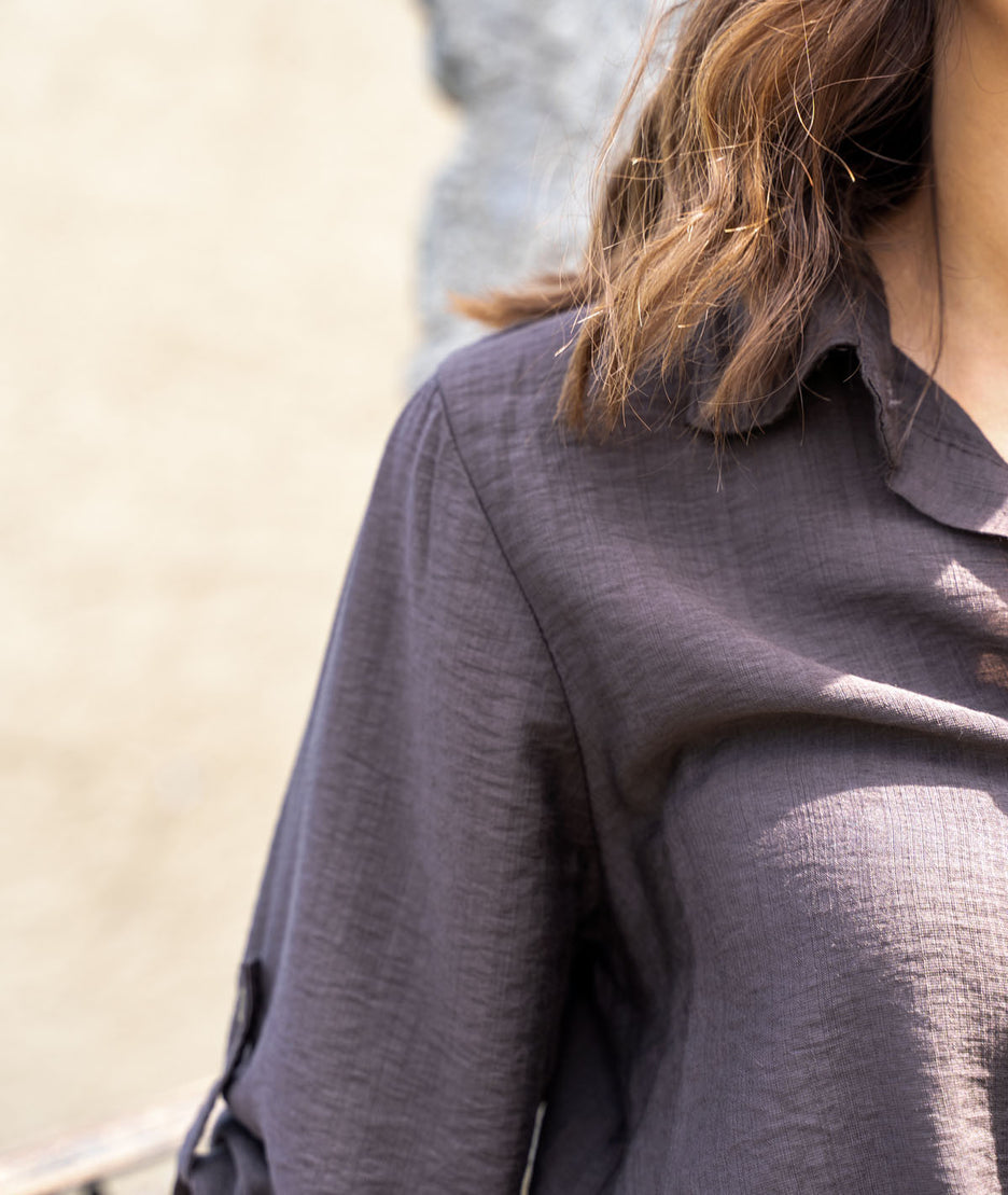 Chemise fluide Nona marron détail épaule
