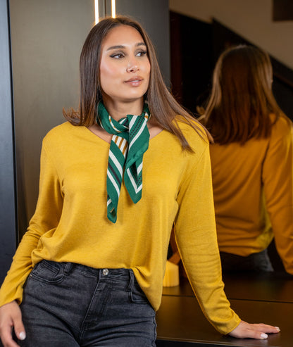 Foulard carré à motifs vert