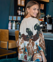 Blouse fluide à motif beige dos