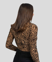 T-shirt en résille à motif arabesque camel face arrière