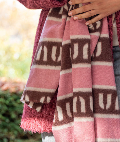 Echarpe à imprimé Olia rose détails