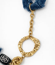 Collier sautoir détails jean Blue détails