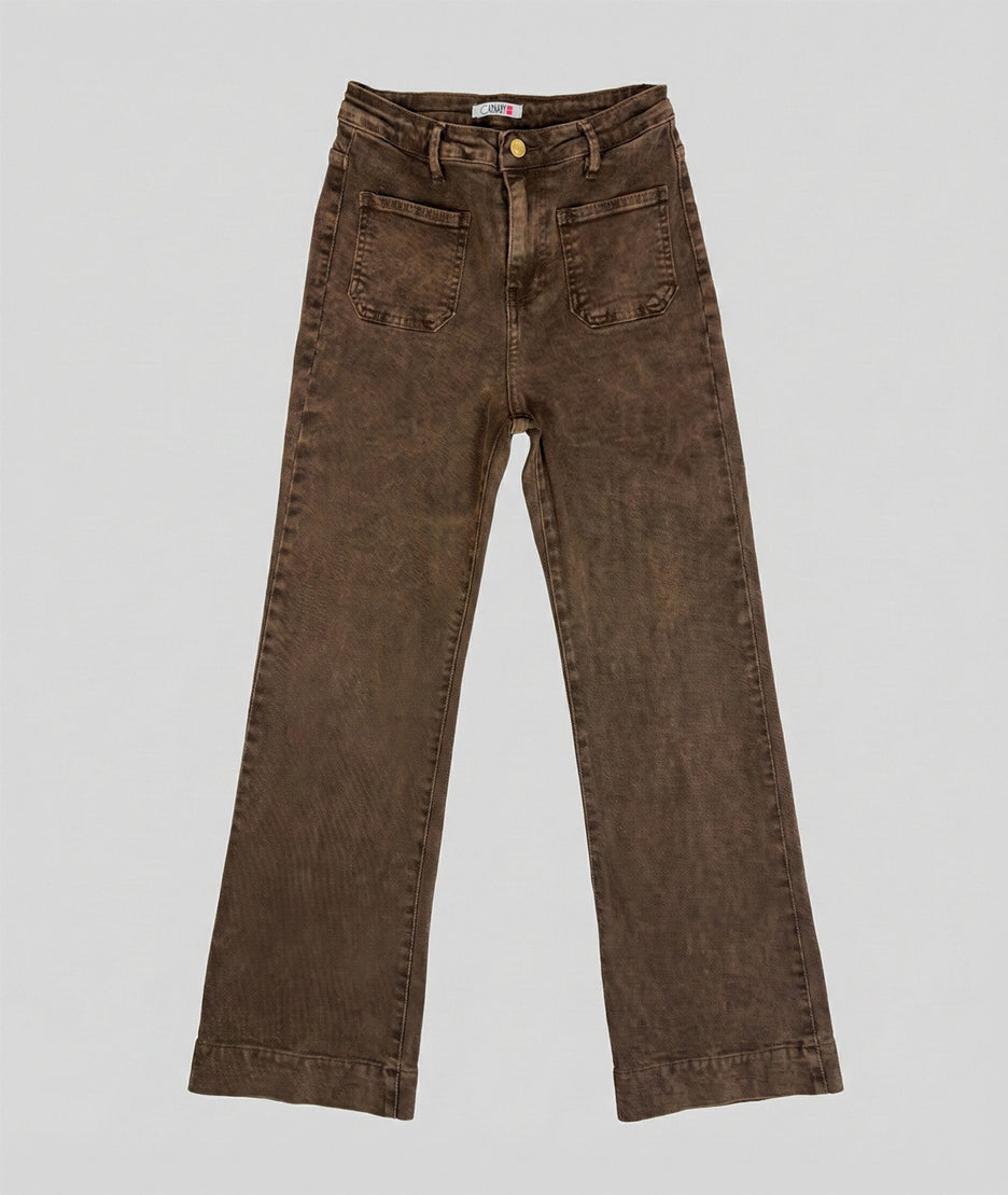 Jean Folya flare marron taille haute avant fond gris