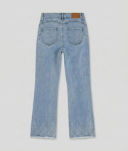Jean flare à broderies arrière