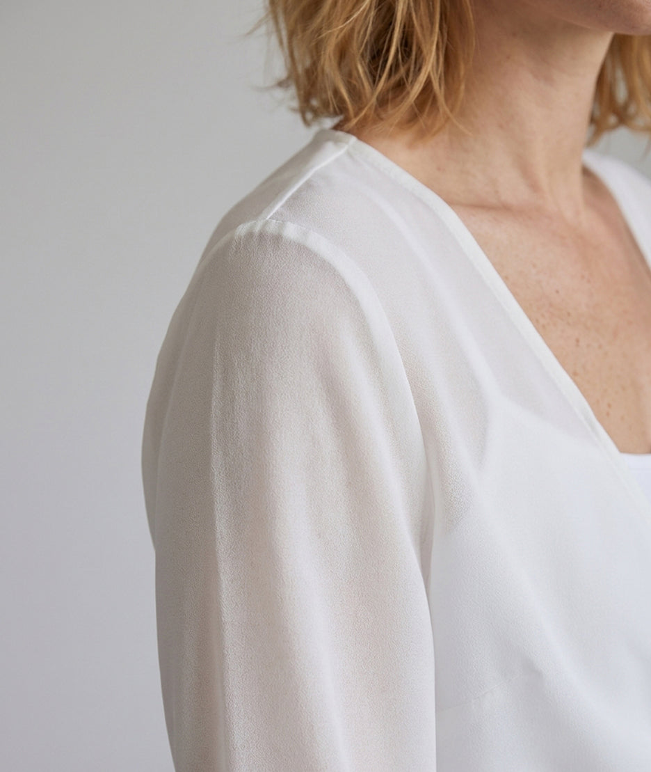 Boléro Vera écru en mousseline transparente détail — marque Carnaby