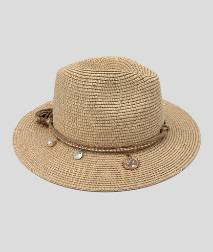 Chapeau Breloque en paille avec pendentifs beige face