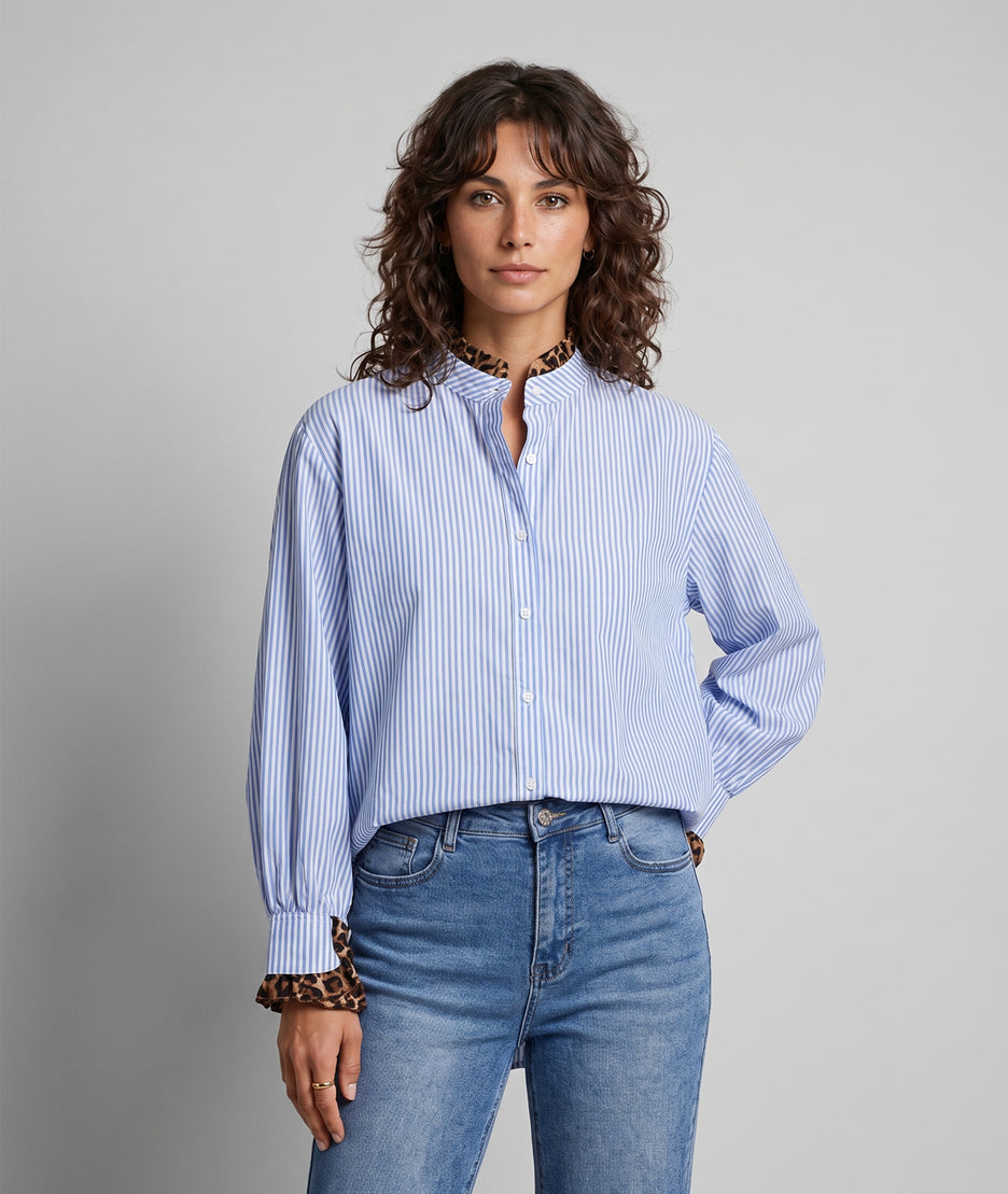 Chemise Rayleo à volants léopard bleu face