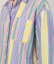 Chemise Raymu multicolore à rayures portée de face — look quotidien Carnaby