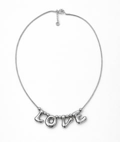 Collier argentée avec inscription Love face