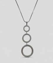 Collier Rondy gris avec pendentifs cercles texturés — marque Carnaby
