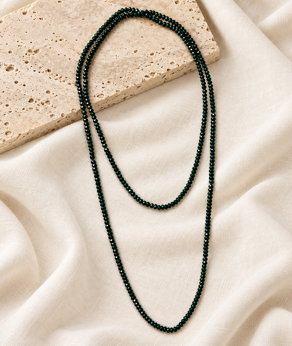 Collier sautoir multi-position en spinelle verte à perles facettées