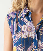 Chemisier Brilla bleu détail avant imprimé floral safran et strass dorés, Carnaby