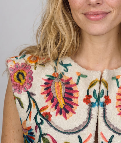 Gilet Tyna sans manches en bouclettes - ecru
