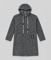 Manteau long Zipo gris à capuche en maille bouclée femme a plat