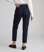 Pantalon chino coupe carotte marine femme avec ceinture dos - Carnaby
