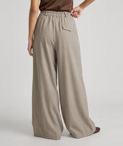 Pantalon Frana choco coupe large avec foulard à la taille — marque Carnaby