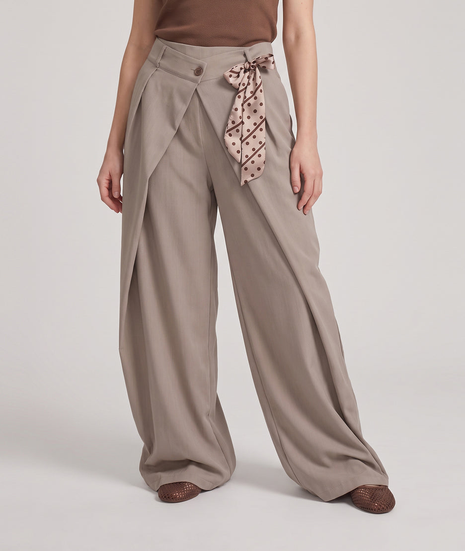 Pantalon Frana choco coupe large avec foulard à la taille — marque Carnaby