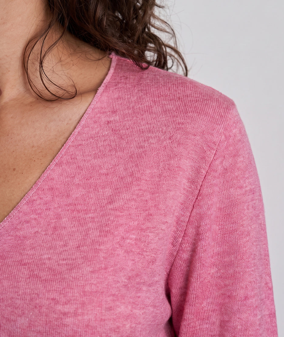 Pull manches longues femme Agile rose en maille fine col V et coupe droite