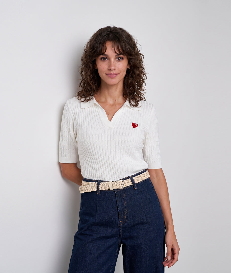 Pull Cuore écru manches courtes en maille torsadée avec broderie cœur rouge — Carnaby