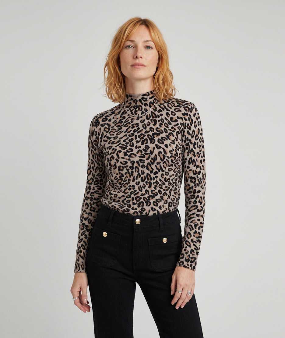 Pull léopard femme beige à col montant et manches longues