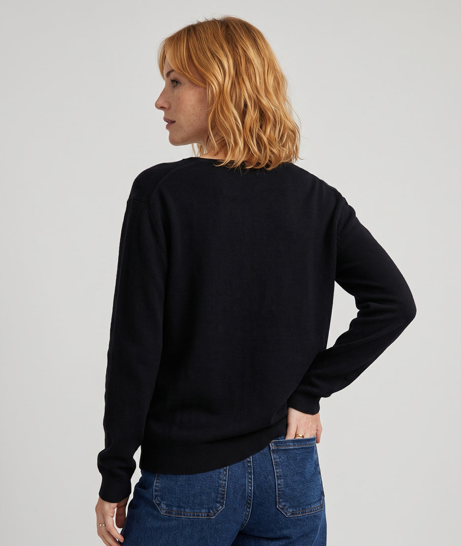 Pull col V femme noir Miulo en maille fine avec broche en strass face arrière