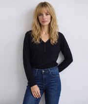 Pull col V femme Suzanna noir en maille fine avec boutons