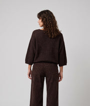 Pull en maille duveteuse choco Vicky col V femme à coupe ample et manches 3/4 chauve-souris