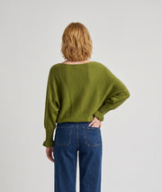 Pull manches longues femme Violona anis coupe ample col bateau manches chauve-souris et poignets à volants