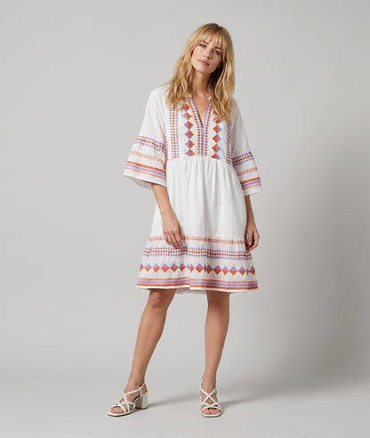 Robe Broda courte à broderies colorées ecru face
