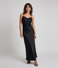 Robe longue en satin Dianna avec dentelle - noir