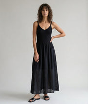 Robe longue Fina noire face - Carnaby