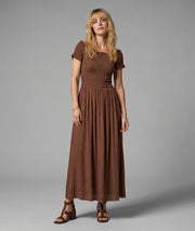 Robe longue Laura smockée marron face
