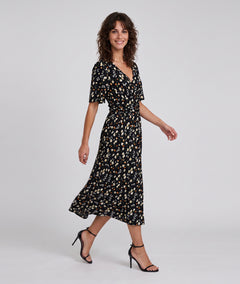 Robe longue Leoa noir à motif fleuri avec col en V — marque Carnaby