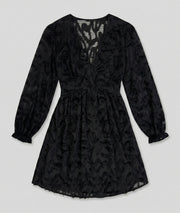 Robe_patineuse_noir_fond_blanc_avant