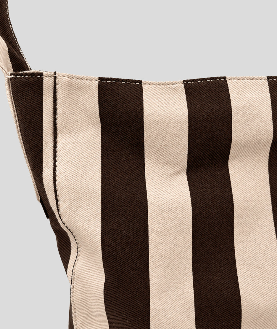 Sac cabas Winnie à rayures marron fonce détail