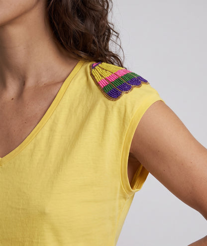 T-shirt Seaside jaune avec perles aux épaules détails — marque Carnaby