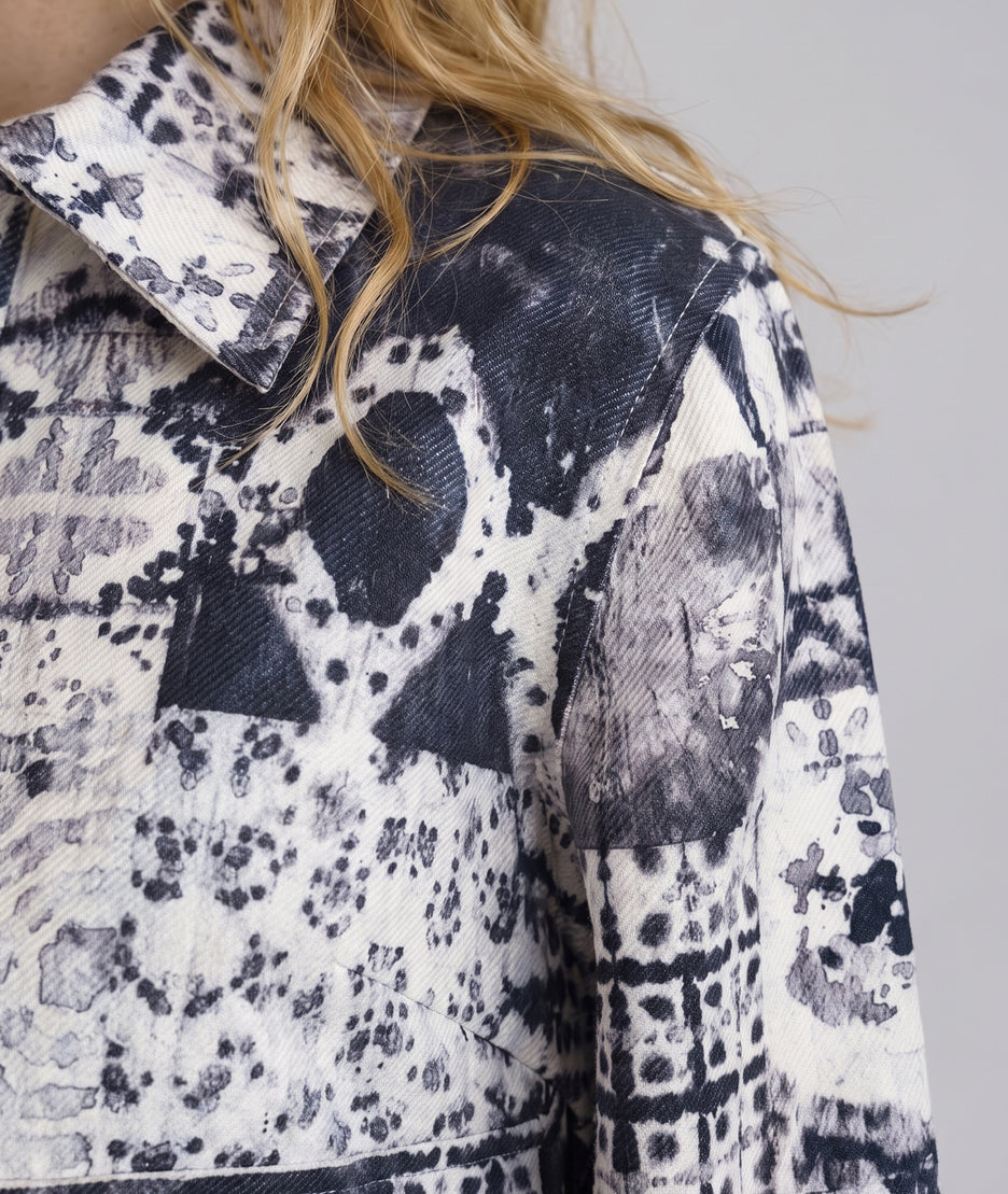 Veste mi-saison femme courte à motifs effet tie and dye