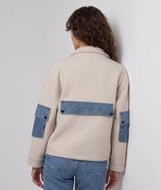 Veste bi-matière femme Maria beige en maille et denim bleu clair face arrière