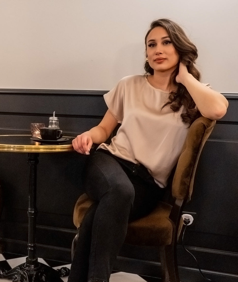 T-shirt effet satiné Unity beige face avant