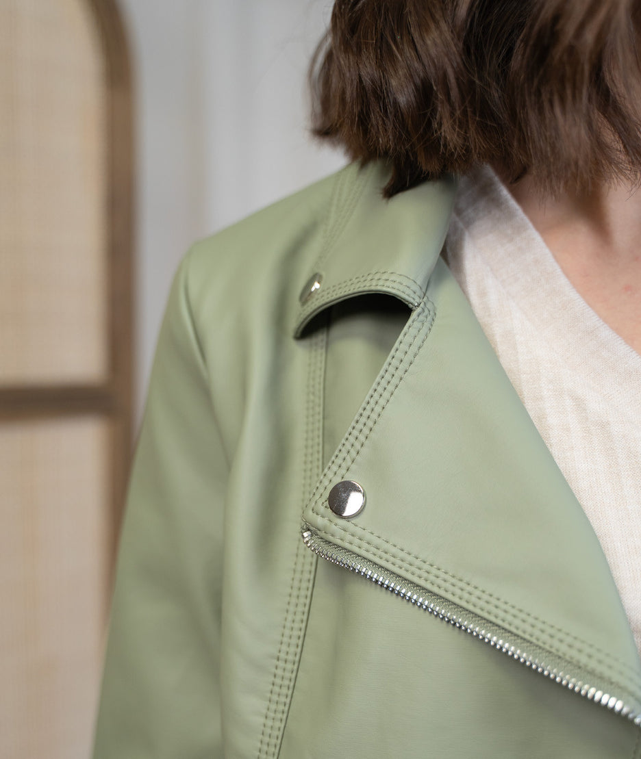 Veste Perfecto en Simili Cuir kaki détail épaule