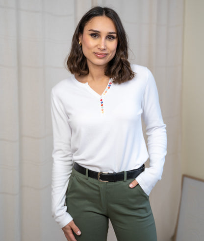 Pull col en V blanc femme face