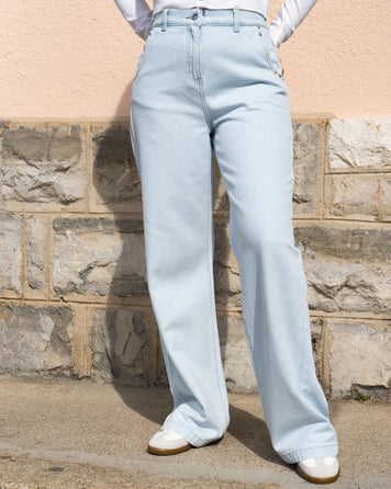 Tean large taille haute Taylor jean clair face avant
