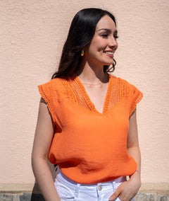 T-shirt à broderies Ajana orange de face