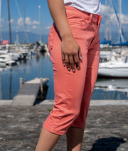 Pantacourt en jean Lotus corail côté