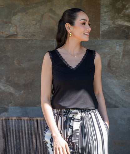 Débardeur dentelle noir face