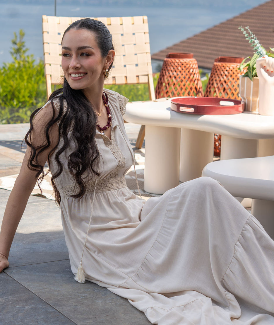 Robe longue bohème Reno beige ambiance